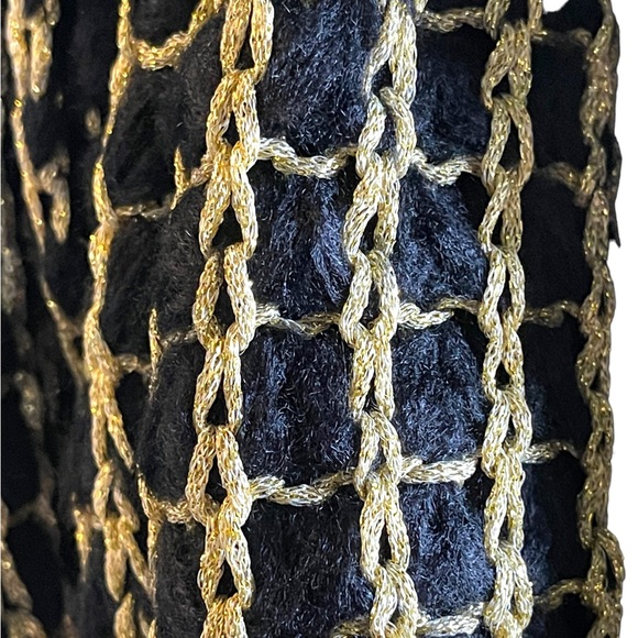 Metallic Gold & Black Infinity Scarf - Picture 5 of 7